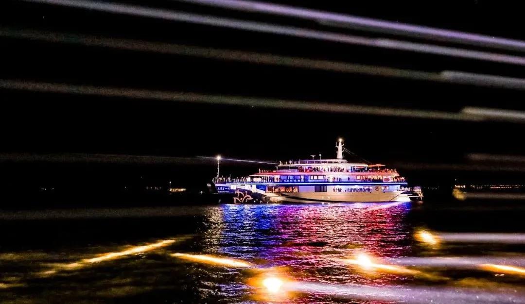 GVS用光打造“海上的移動豪華城堡”，